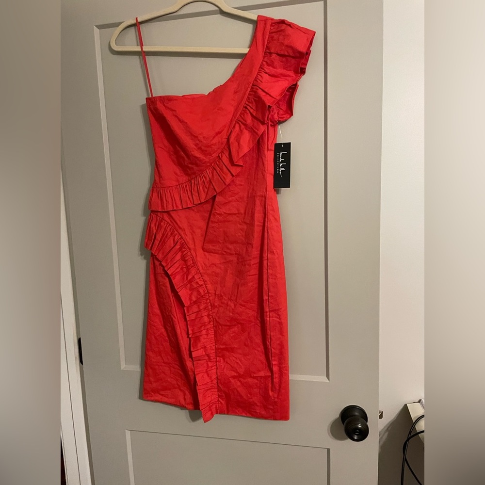 Gorgeous NWT Nicole Miller fitted dress